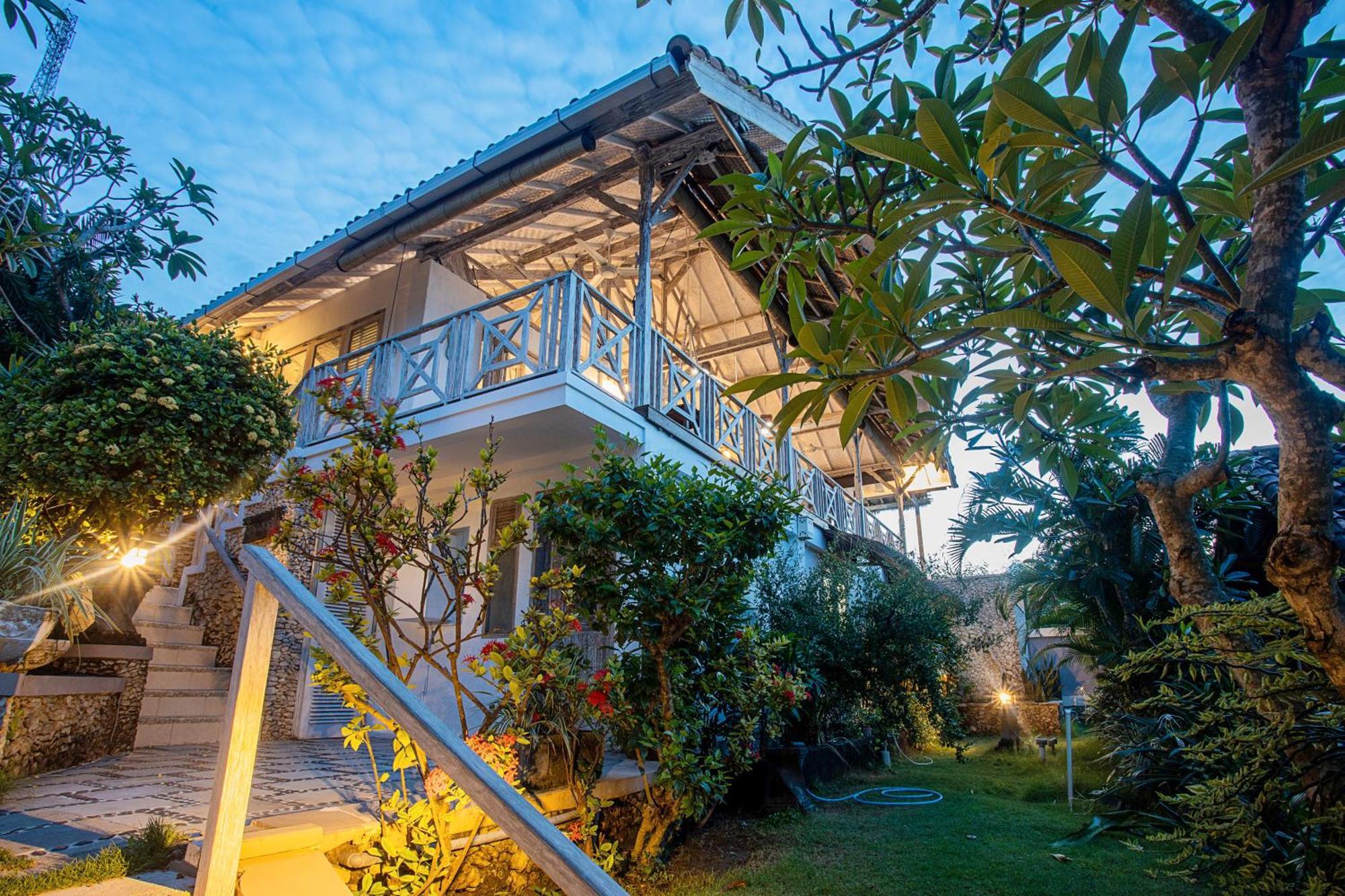 Villa Lanie Lembongan エクステリア 写真